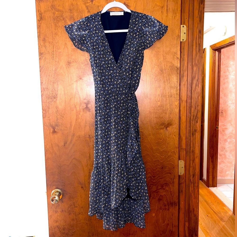 ABERCROMBIE & FIT MIDI DRESS